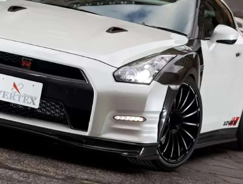 R-Vertex 2010-Up Nissan R35 GTR Dry Carbon Aero Fenders