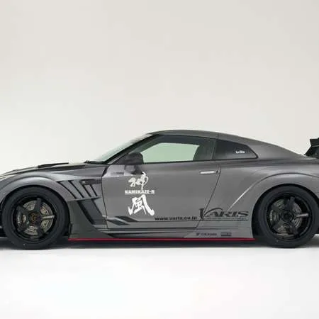 Varis R35 GTR KAMIKAZE R Super Sonic Widebody Kit