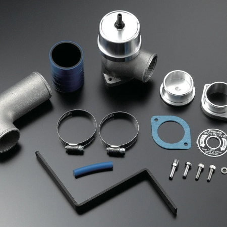 GReddy 89-94 Nissan Skyline BNR32/BCNR33 FB-Type BOV Kit w/ Adapters (For Stock Styling Piping)